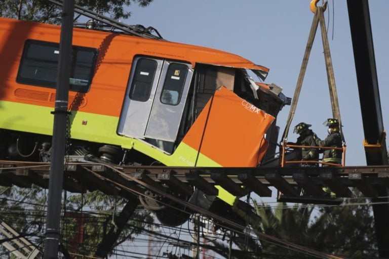 López Obrador decreta duelo nacional de tres días por accidente en el metro