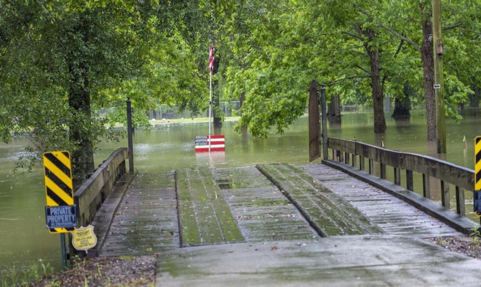 Millones de habitantes bajo advertencia de inundaciones debido a lluvias torrenciales en Texas