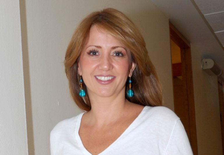 Andrea Legarreta ‘descarada’ en bikini negro presume piernas musculosas pero Ludwika Paleta ‘le copia’ (FOTOS)
