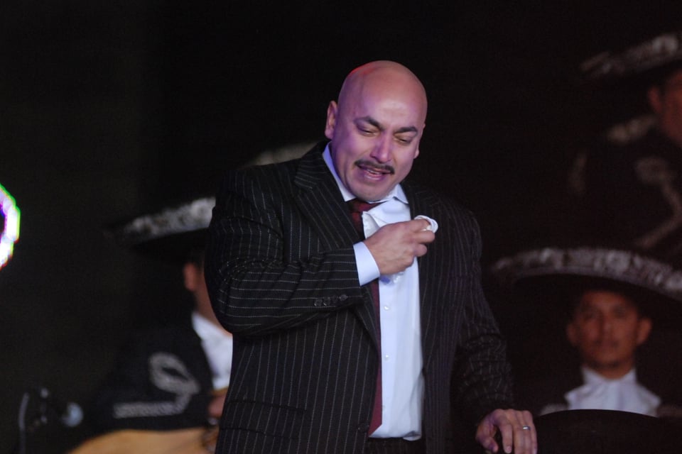 Giselle Soto, novia de Lupillo Rivera, está de luto por la muerte de su abuelo featured image