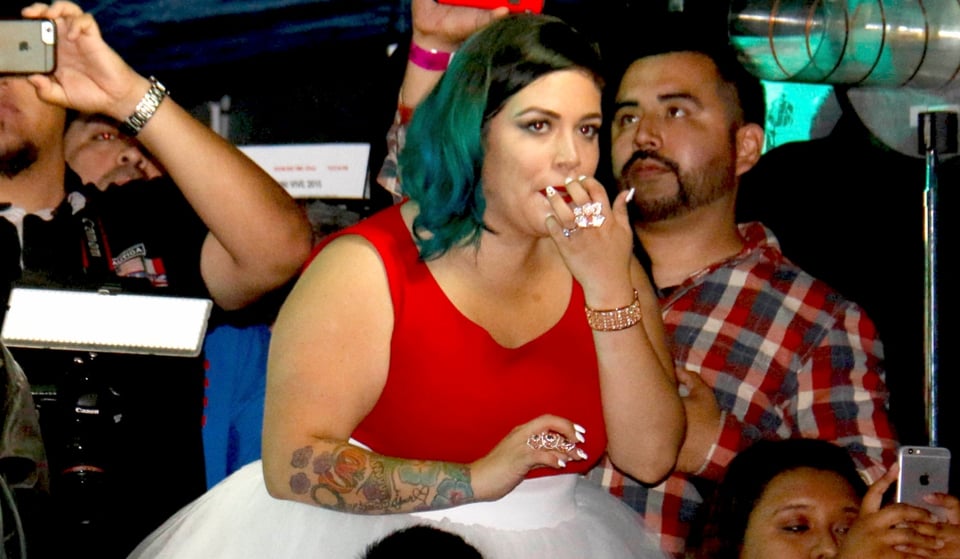 Jacqie Rivera ‘humilla’ a su hermana Chiquis y sin «agüita de limón» featured image