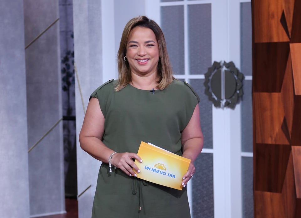 ¿Ya está esquelética? Adamari López presume piernas en vestido verde que deja ver su cambio físico (FOTOS) featured image