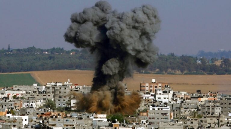 Tel Aviv bajo fuego: Lanzan cohetes desde la Franja de Gaza hacia Israel