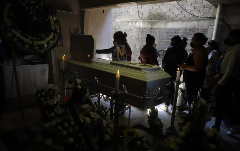 «Me lo mataron», dice madre de Brandon Giovanny, víctima del metro