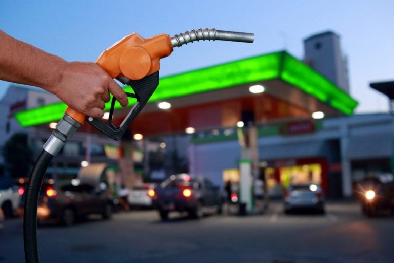 Declaran emergencia en estados ante crisis gasolina Estados Unidos; Biden actúa