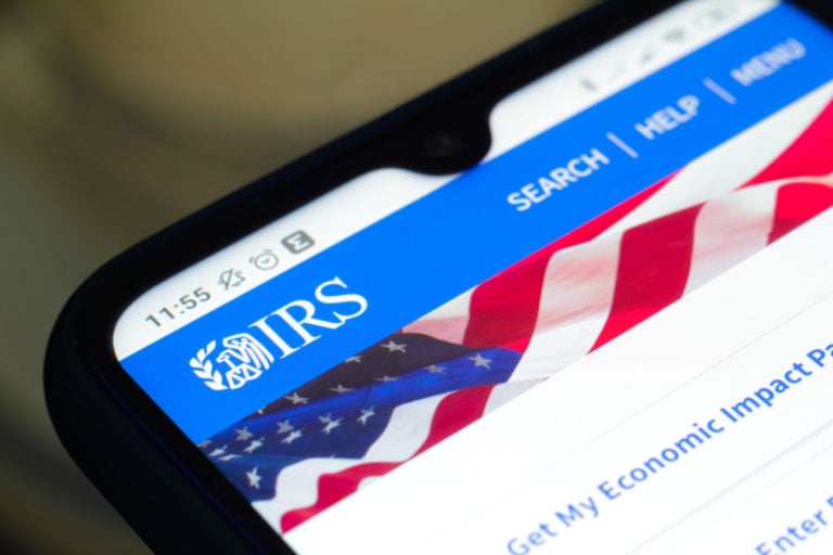 IRS revela si continuarán llegando los cheques plus-up