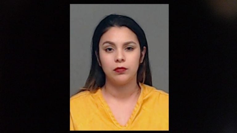 ¡Desalmada! Lesley Moreno, está acusada de asesinar a su bebé, pero se ‘defiende’ alegando discriminación (FOTOS)