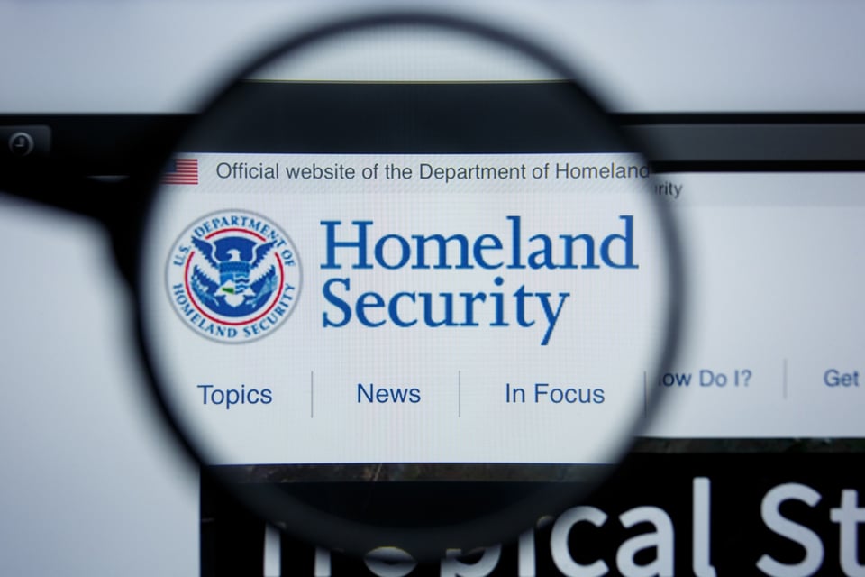 DHS elimina regla propuesta sobre datos biométricos featured image