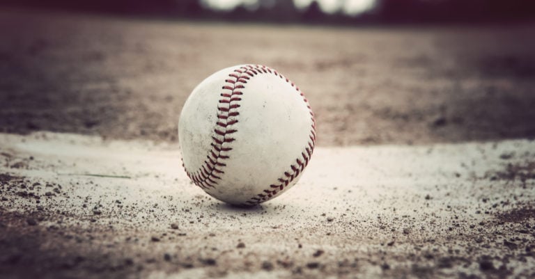Duvall rompe el empate y Marlins barren a Diamondbacks