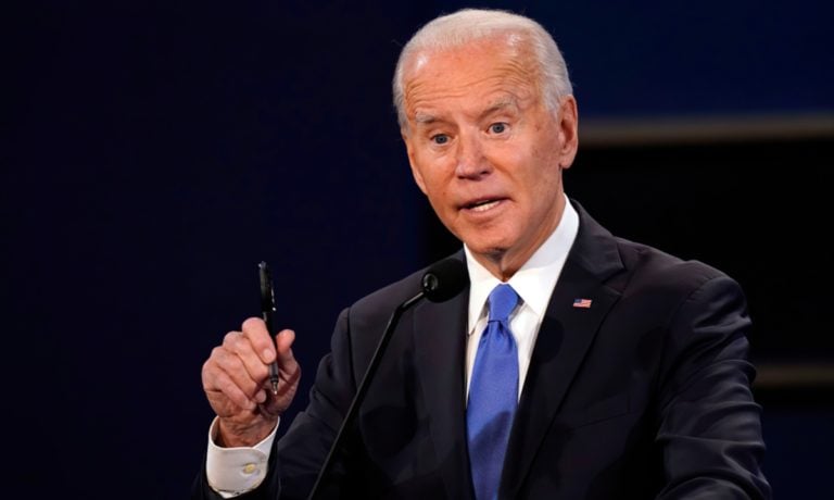 ¿Cuarto cheque o más trabajo? Biden espera fortalecer la economía de EEUU
