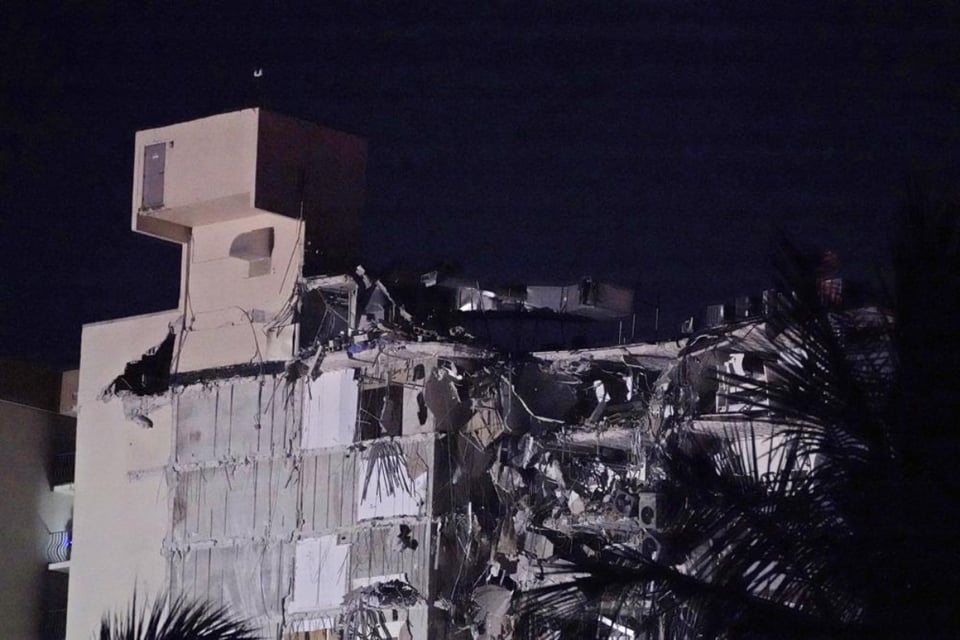 Al menos un muerto tras derrumbe parcial de edificio en Miami Beach; hay 51 desaparecidos (FOTOS) featured image