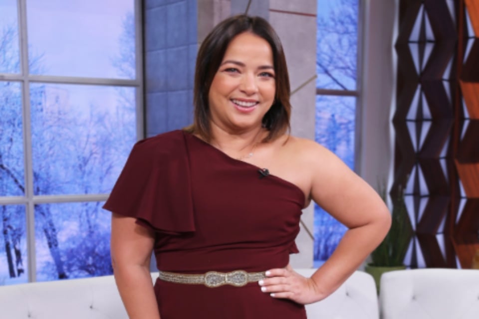 ¿Cínica? Adamari López presume un ¿masaje reductivo para bajar de peso? (VIDEO) featured image