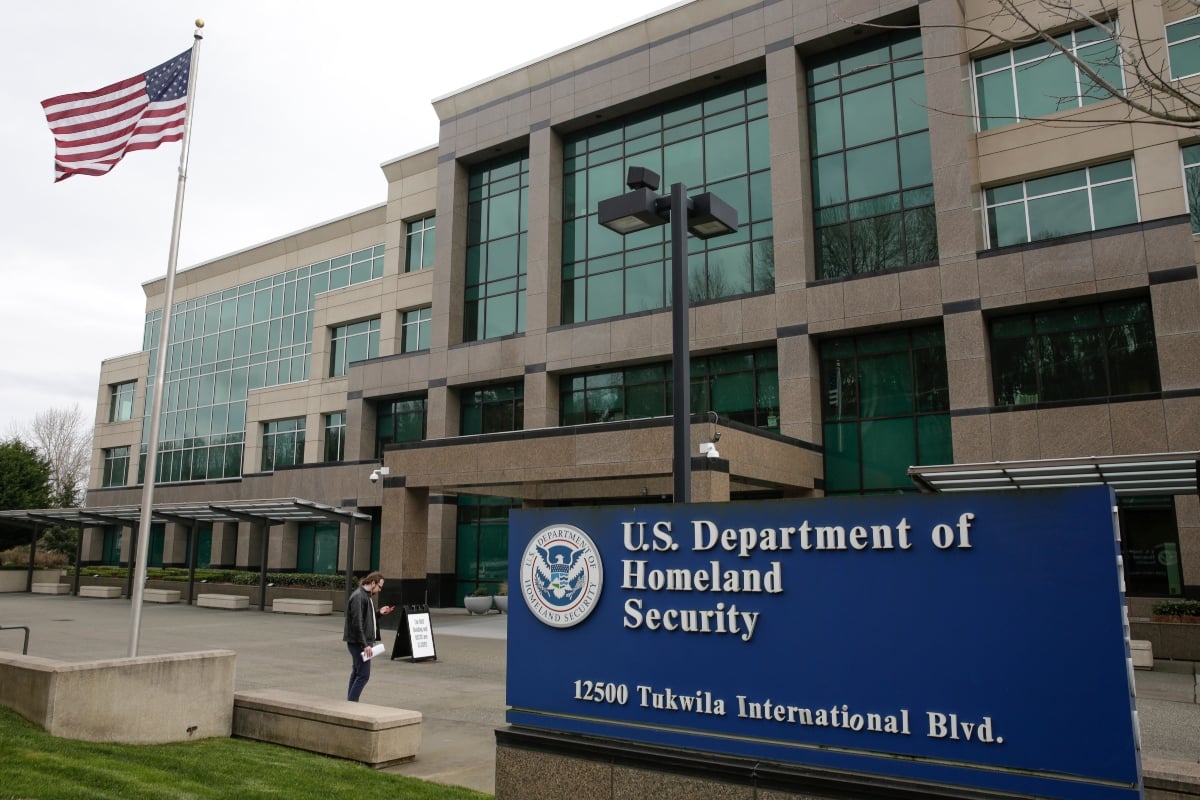 EEUU perdonará multas a indocumentados que se autodeporten usando la app CBP Home