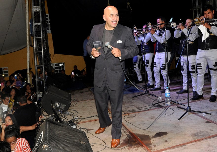 Lupillo Rivera recibe fuertes críticas tras decir que él ‘comió primero en la mesa’