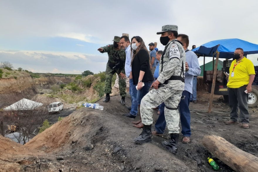 Suman tres mineros hallados sin vida tras derrumbe en el norte de México