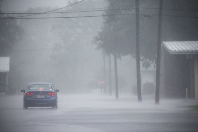 Tormenta Claudette toca tierra en EE.UU. y millones están bajo alerta