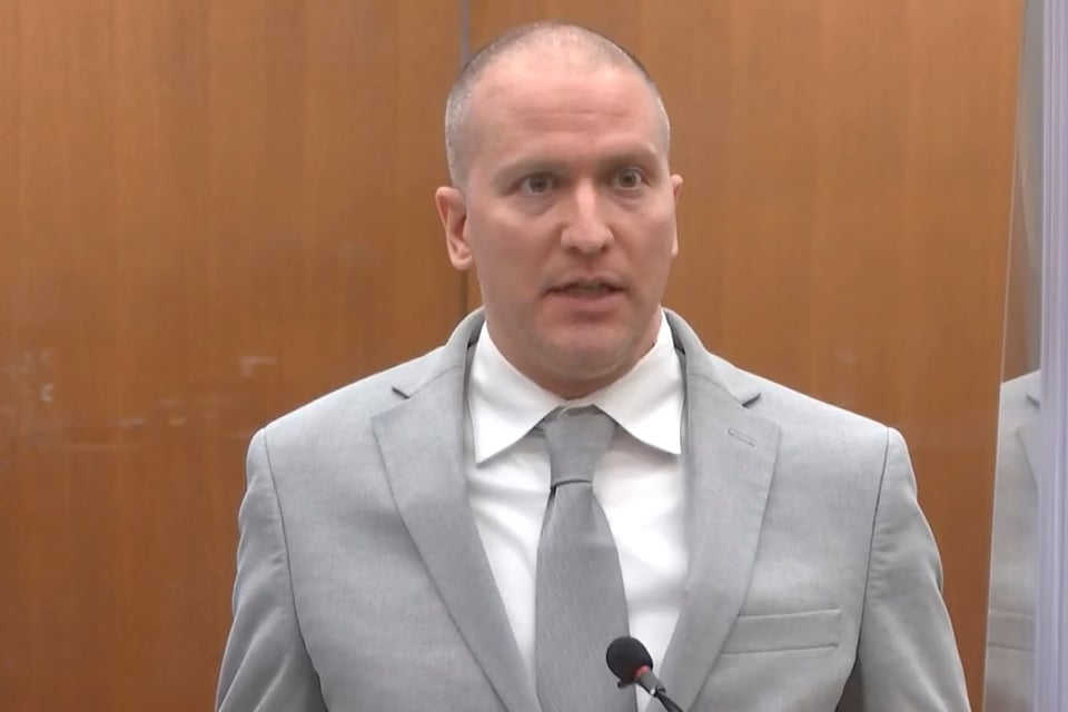 Aseguran que el expolicía que mató a George Floyd, Derek Chauvin podría obtener un trato featured image