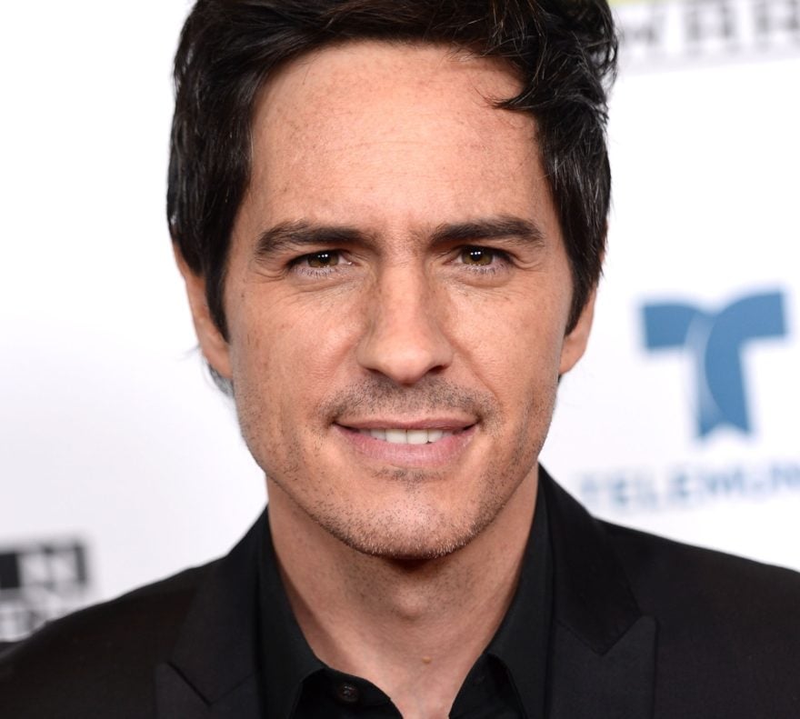 Mauricio Ochmann de luto por muerte en su familia