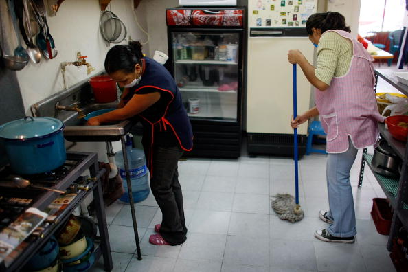 Solicitudes de subsidios por desempleo bajan a menos de 400 mil por primera vez desde la pandemia featured image