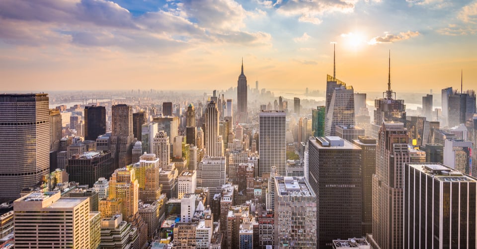 Nueva York levanta las restricciones contra la covid-19, con excepciones