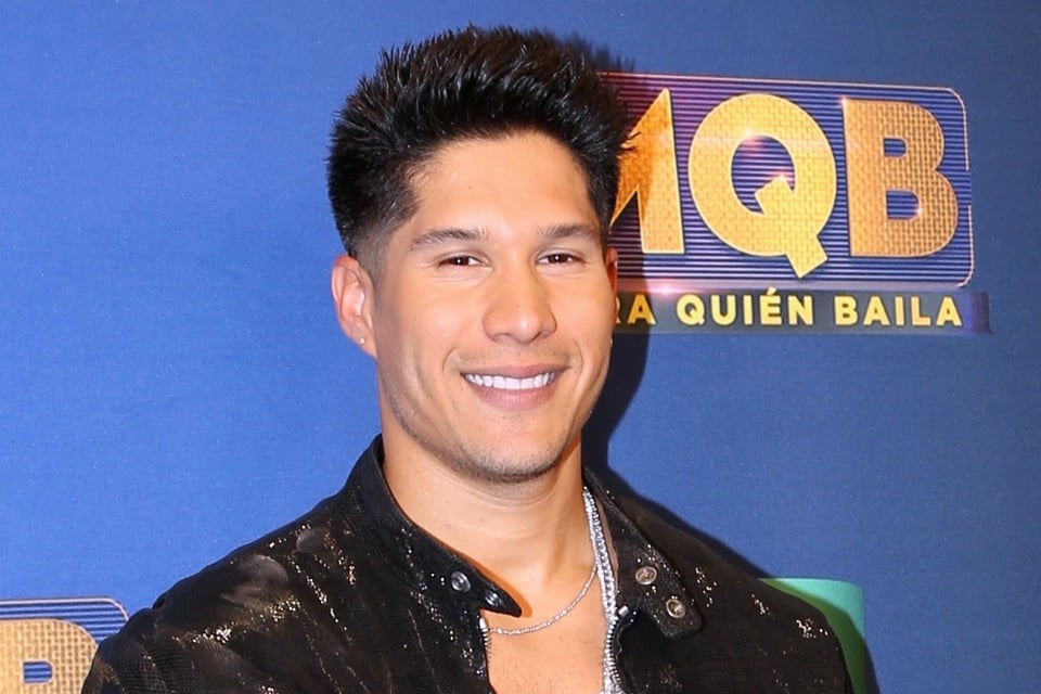 La esposa del cantante Chyno Miranda aparece lavándole la ropa tras rumores de separación  (VIDEO)