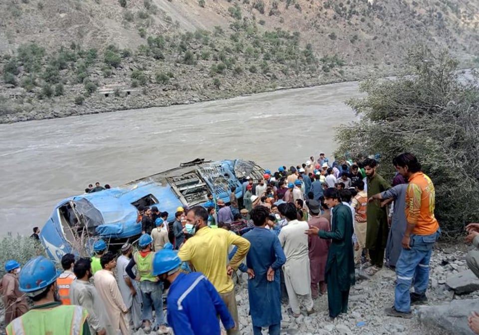 13 muertos en accidente de autobús en Pakistán (Fotos)
