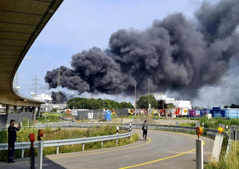 Explosión en Alemania deja al menos 1 muerto y 4 desaparecidos (FOTOS) featured image
