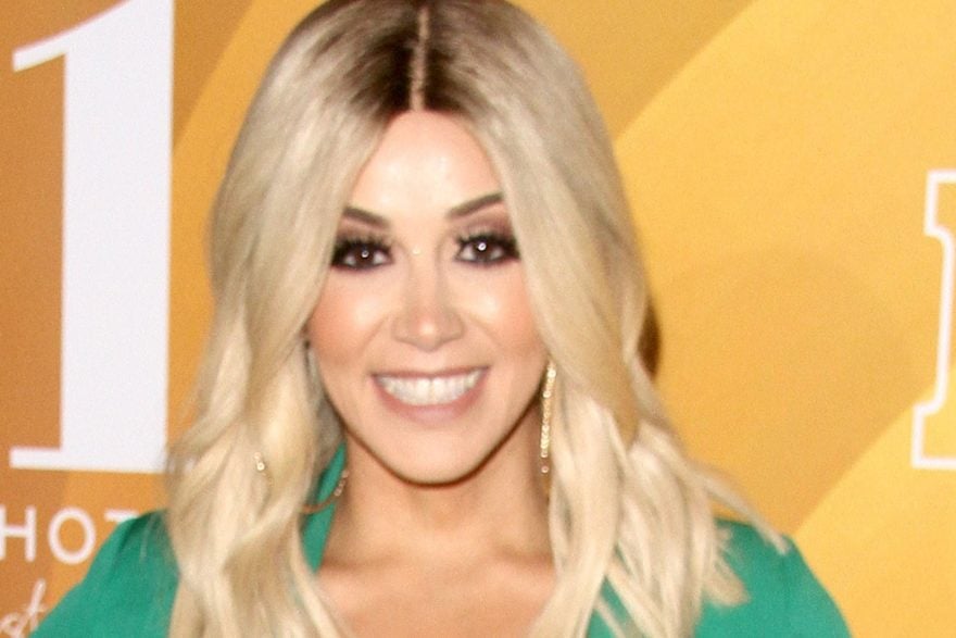 Rosie Rivera aparece en bikini y ¿humilla a su sobrina Chiquis?