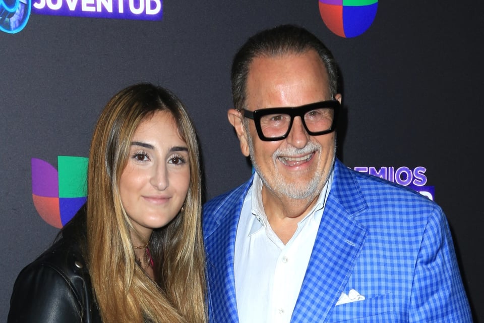 Esposa de Raúl de Molina presume traje de baño (FOTO)