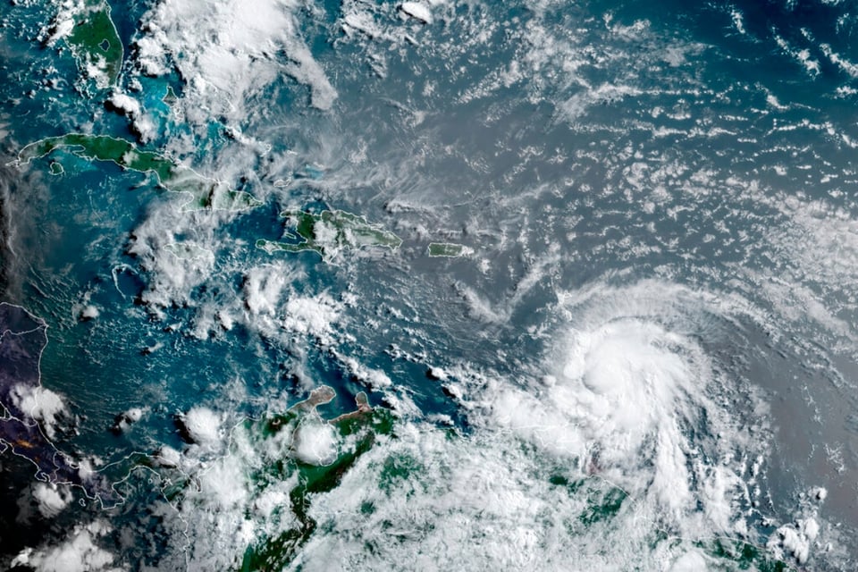 Gobernador de Florida advierte de «tornados e inundaciones repentinas» ante llegada de Elsa