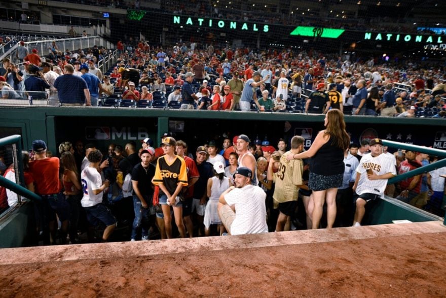 Tiroteo fuera del estadio de los Washington Nationals deja tres heridos