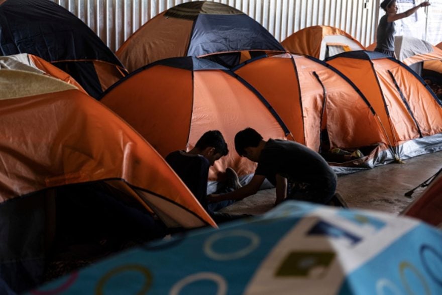 CDC excluye a menores no acompañados de la deportación