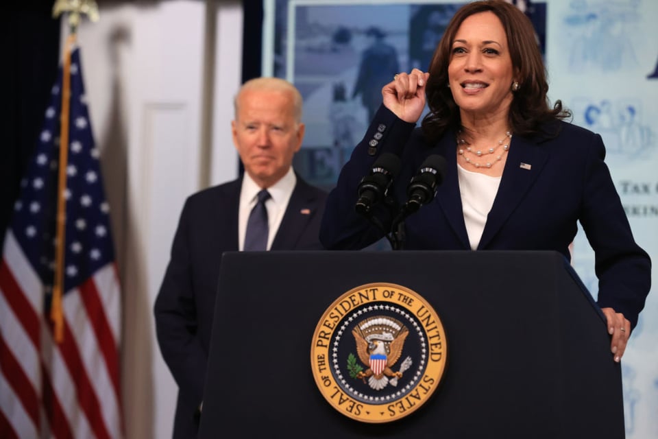Demócratas Culpan a Biden por la Derrota de Harris frente a Trump