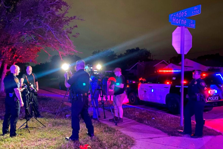 Tiroteo en car wash de Texas deja 8 heridos