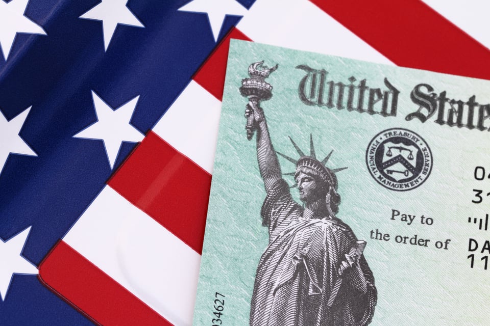 Millones en EEUU recibirán nuevos cheques de estímulo ESTA SEMANA featured image