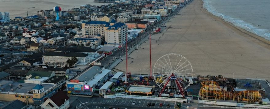 En pleno 4 de julio explota camión lleno de fuegos pirotécnicos en playa de Maryland