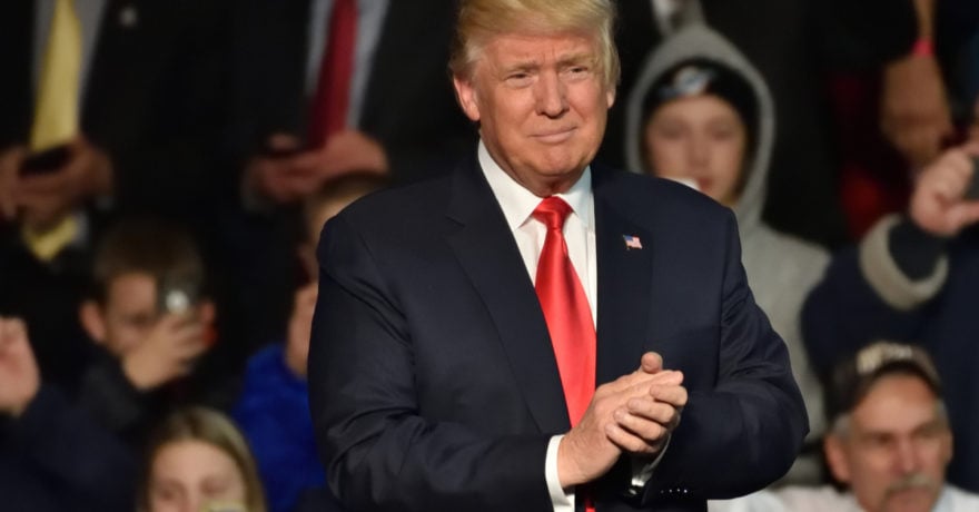 Trump anuncia demandas contra Facebook, Twitter y Google