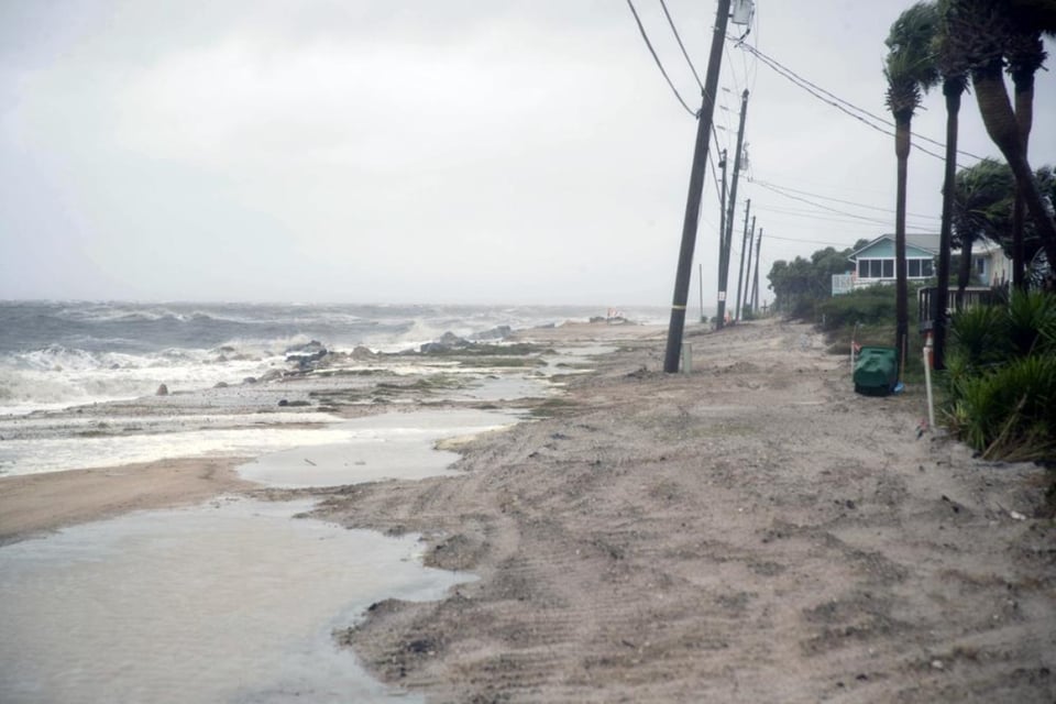 Tormenta tropical Fred azota sureste de Estados Unidos y deja a miles sin electricidad featured image