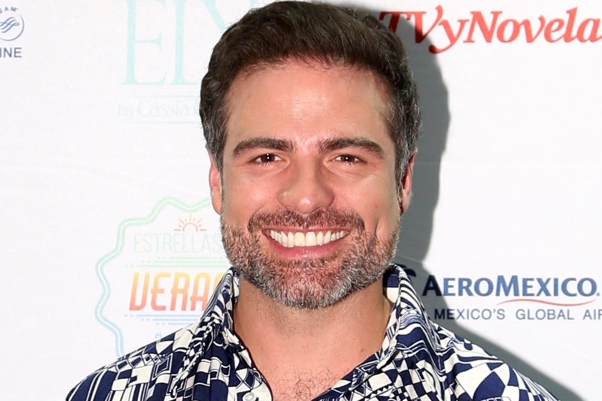 Galán y actor de telenovelas, Roberto Manrique confiesa que es gay (VIDEO)