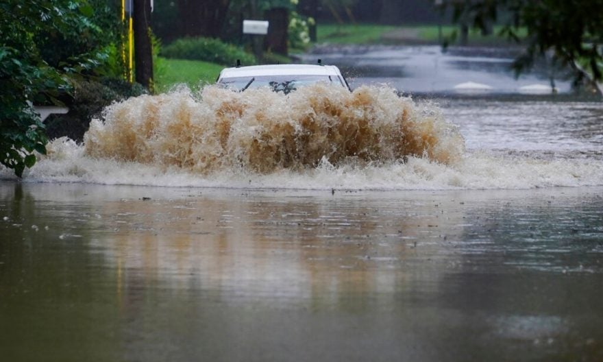 Devastador paso de la tormenta Grace por México: Ataúdes aparecen flotando a la deriva (VIDEO)