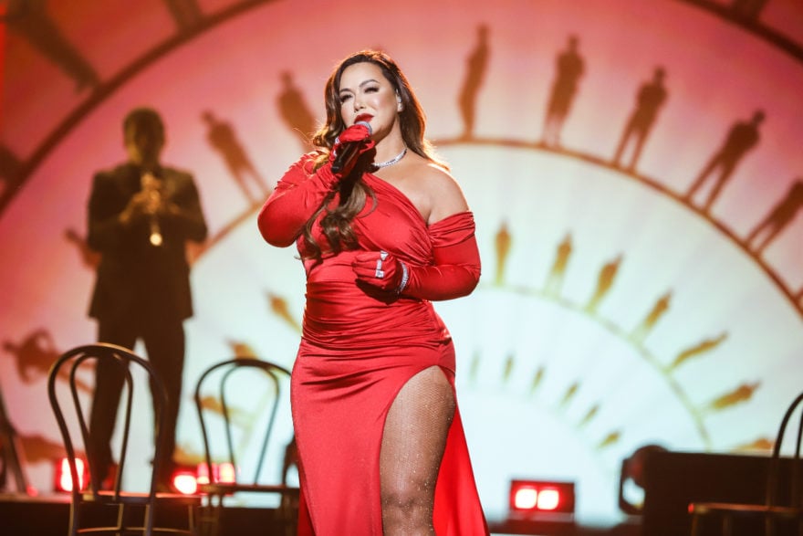 Chiquis Rivera se viste de novia y sorprende a todos (VIDEO)