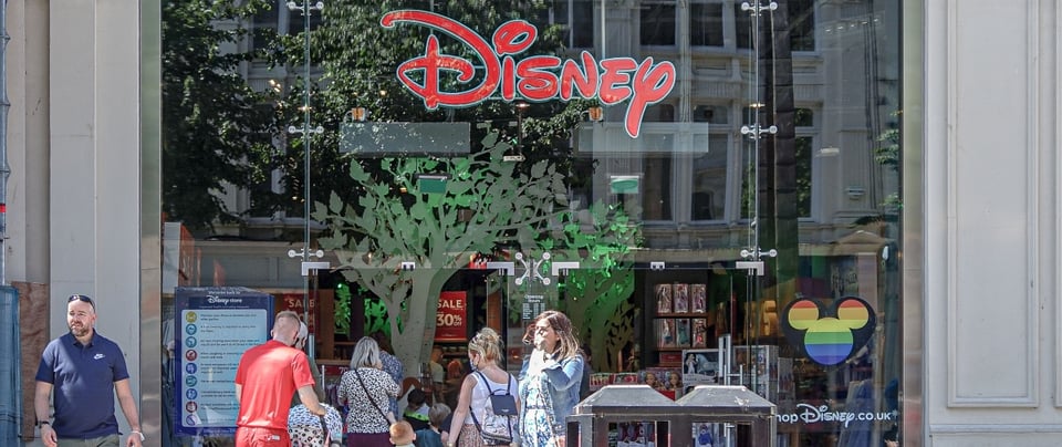 Mala noticia: Anuncian cierre de 60 tiendas de Disney Store en EE.UU. featured image