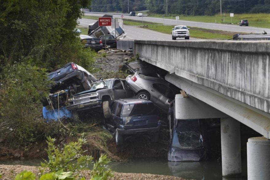Biden declara estado de desastre en Tennessee tras inundaciones devastadoras