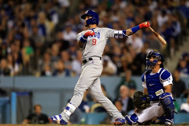 Cubs en venta de banqueta dicen adiós a sus ídolos