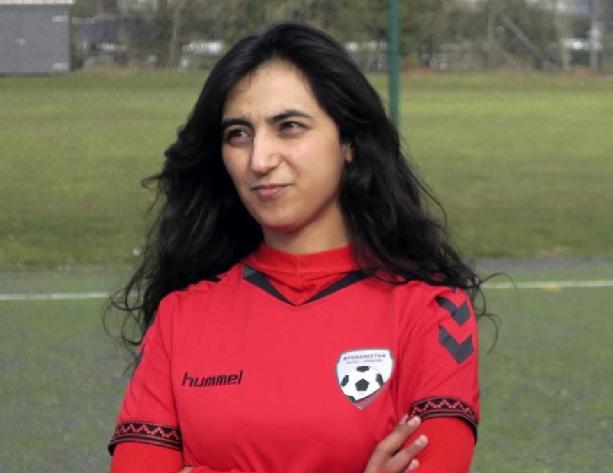 Popal llora por las futbolistas afganas que dejó a su suerte en su país