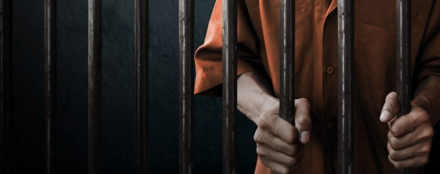 Dueño de cadena de restaurantes es sentenciado a 128 años de cárcel después de dar trabajos a indocumentados