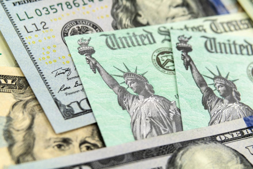 ¡Más dinero! Proyecto de Ley daría cheques recurrentes a millones