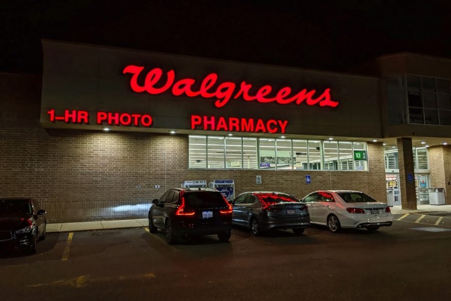Guardia de seguridad asesina a padre en estacionamiento de un Walgreens