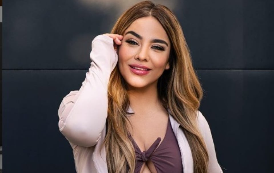 «Me di un mega put…». Mayeli Alonso sufre accidente y termina en emergencias