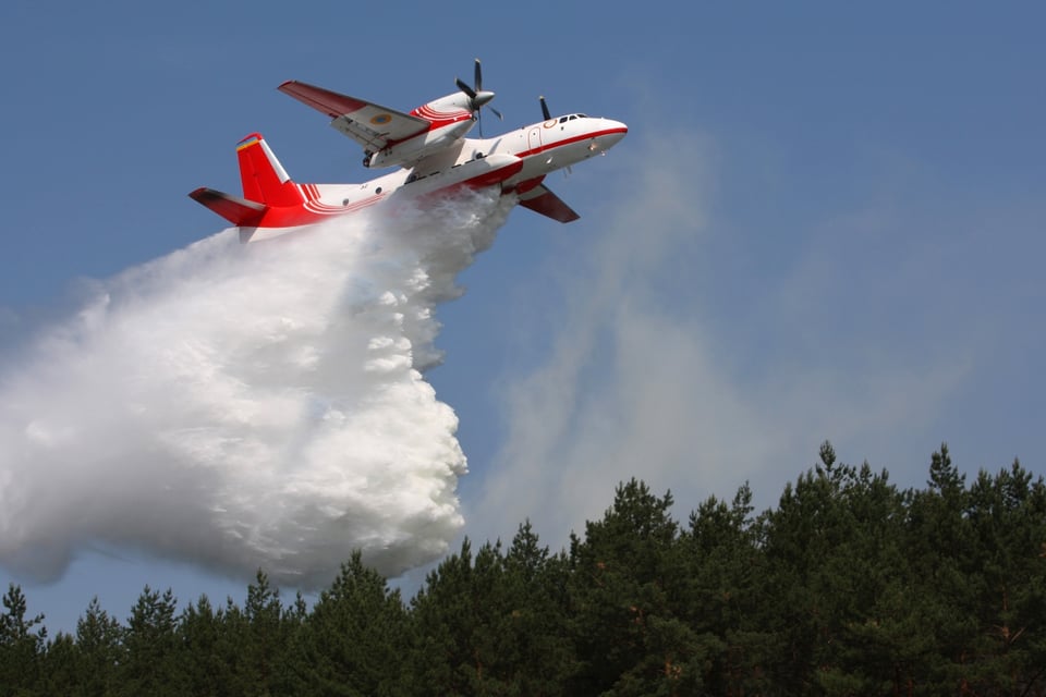 Un avión se estrella en Turquía al intentar apagar un incendio, mueren los 8 tripulantes (VIDEOS)